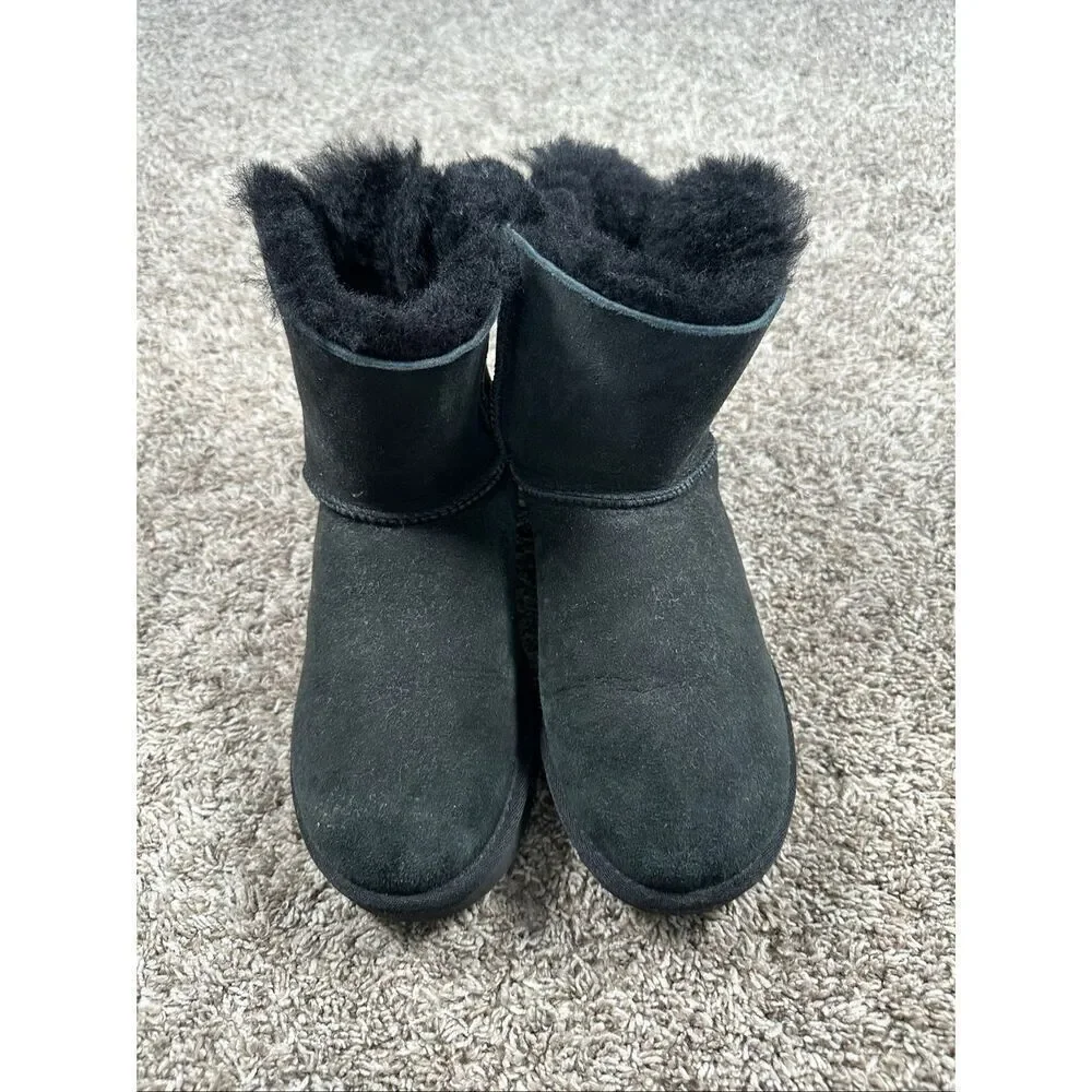 UGG Arielle Bailey Fur Bow Short Boots black winter sheepskin furry women’s 7